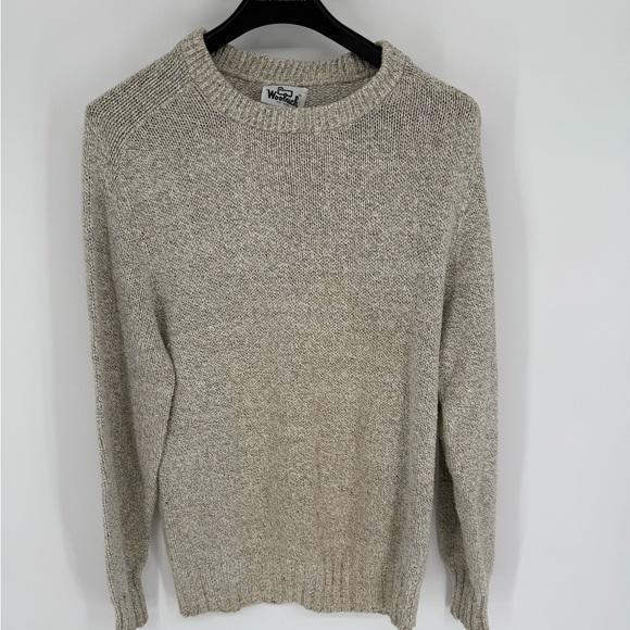 Woolrich Sweaters - Woolrich Womens long sleeve beige crew neck‎ knit sweater sz Medium.